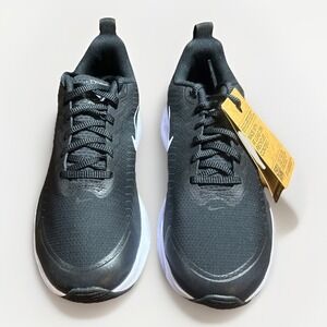 Woman's Athleisure Nike Air Max Nuaxis Sneaker